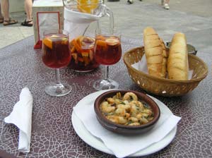 Sangria, Gambas al Ajillo